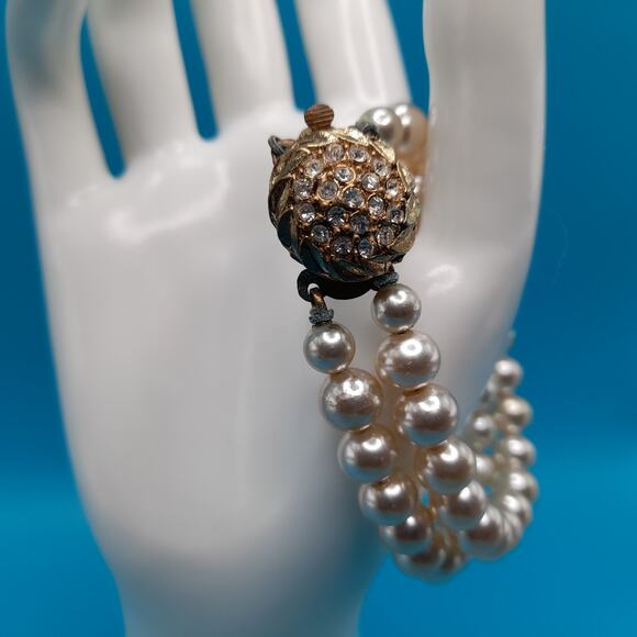 Vintage Glass Pearl Bracelet, Rhinestone Clasp, 1950s Jewelry - Picture 1 of 10